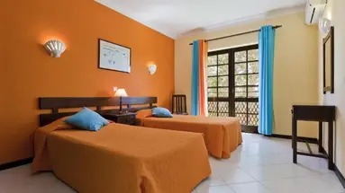 Colina Village