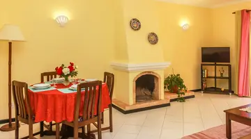 Colina Village