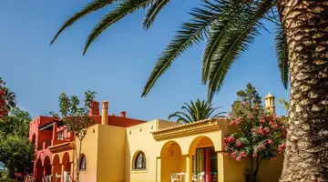 Colina Village