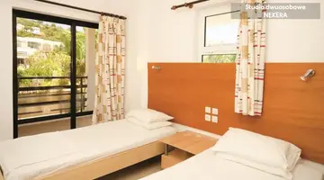 Coliseum Studios & Apartments