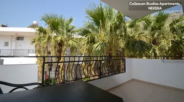 Coliseum Studios & Apartments
