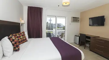 Collins Hotel