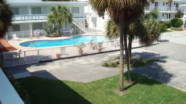 Collins Hotel