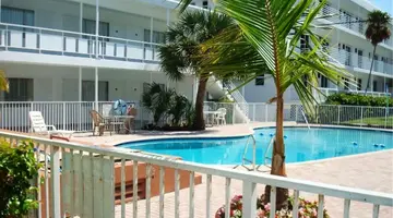 Collins Hotel