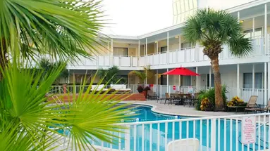 Collins Hotel
