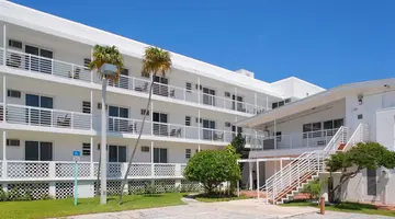 Collins Hotel