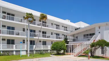 Collins Hotel