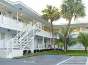 Collins Hotel