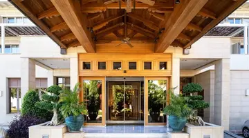 Columbia Beach Resort