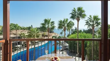 Columbia Beach Resort