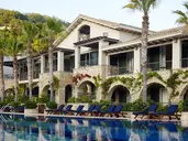 Columbia Beach Resort