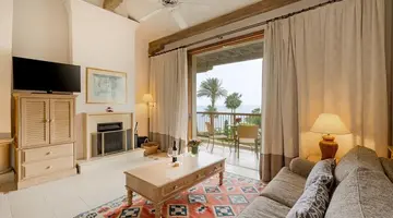 Columbia Beach Resort