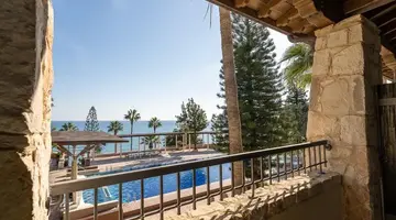Columbia Beach Resort