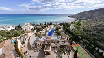 Columbia Beach Resort