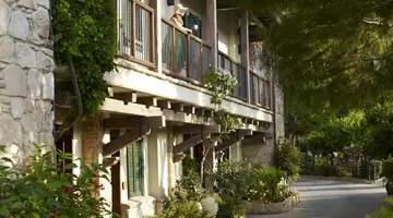 Columbia Beach Resort