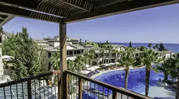 Columbia Beach Resort