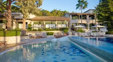 Columbia Beach Resort