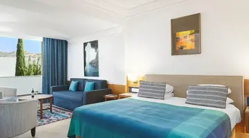 Columbia Beach Resort