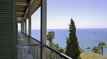 Columbia Beach Resort