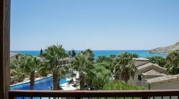 Columbia Beach Resort