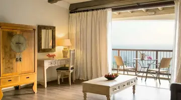 Columbia Beach Resort