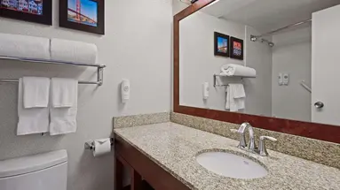 Comfort Inn By The Bay