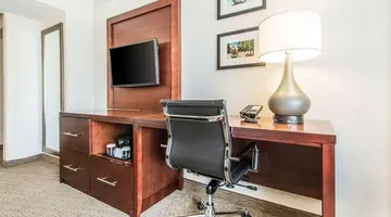 Comfort Inn By The Bay