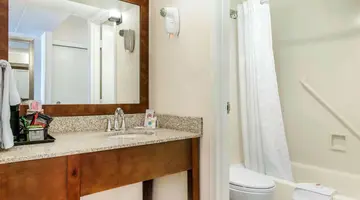 Comfort Inn By The Bay
