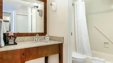 Comfort Inn By The Bay