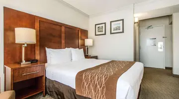 Comfort Inn By The Bay