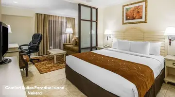 Comfort Suites Paradise Island