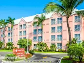 Comfort Suites Paradise Island