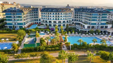Commodore Elite Suite And Spa