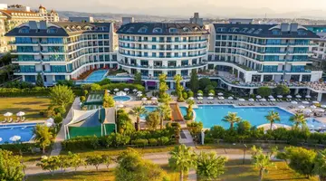 Commodore Elite Suite And Spa