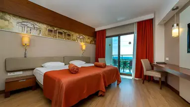 Commodore Elite Suite And Spa