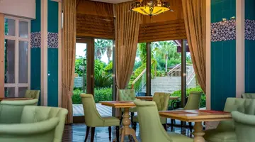Commodore Elite Suite And Spa