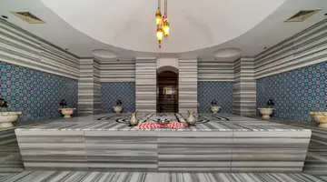 Commodore Elite Suite And Spa