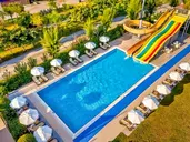 Commodore Elite Suites & Spa
