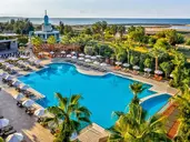 Commodore Elite Suites & Spa