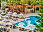 Commodore Elite Suites & Spa