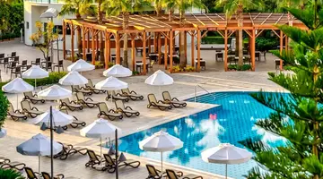 Commodore Elite Suites & Spa