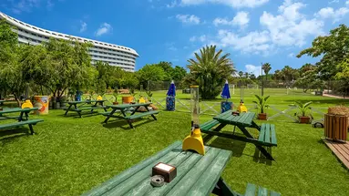 CONCORDE DE LUXE HOTEL