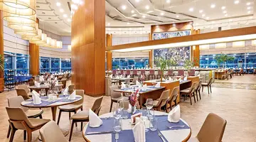 CONCORDE DE LUXE HOTEL