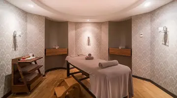 CONCORDE DE LUXE HOTEL