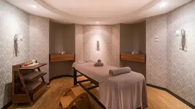 CONCORDE DE LUXE HOTEL