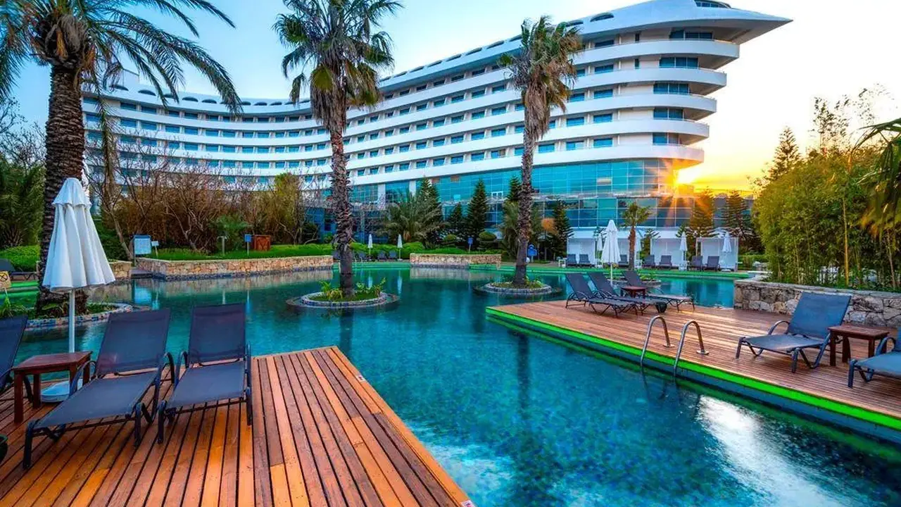 CONCORDE DE LUXE RESORT
