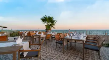 CONCORDE DE LUXE RESORT