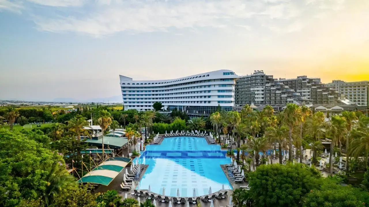 CONCORDE DE LUXE RESORT