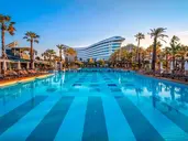 CONCORDE DE LUXE RESORT