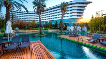 CONCORDE DE LUXE RESORT